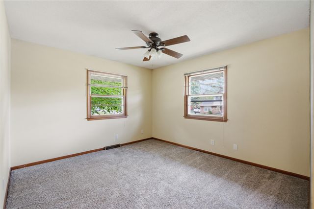 4100 73rd Street, Urbandale, IA 50322