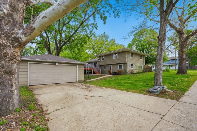 4100 73rd Street, Urbandale, IA 50322