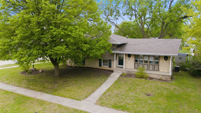 4100 73rd Street, Urbandale, IA 50322