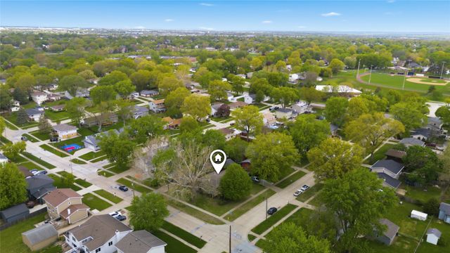4100 73rd Street, Urbandale, IA 50322