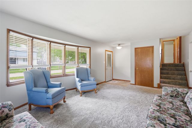 4100 73rd Street, Urbandale, IA 50322