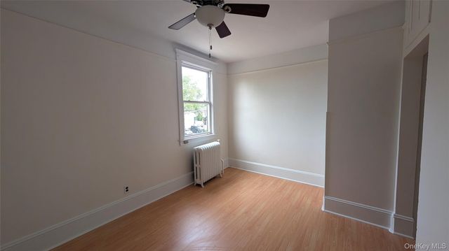 632 Middle Neck Road 2nd Floor, Great Neck, NY 11023