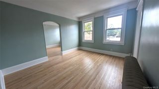 632 Middle Neck Road 2nd Floor, Great Neck, NY 11023