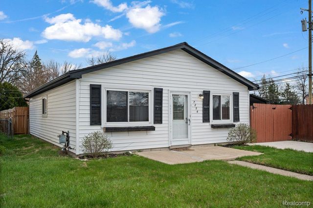 7256 Deering Street, Westland, MI 48185