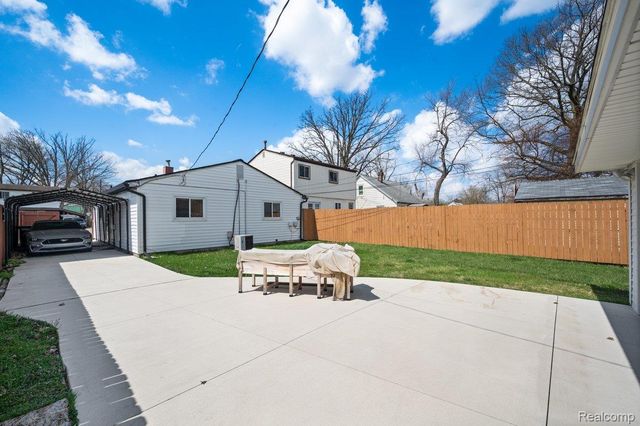 7256 Deering Street, Westland, MI 48185