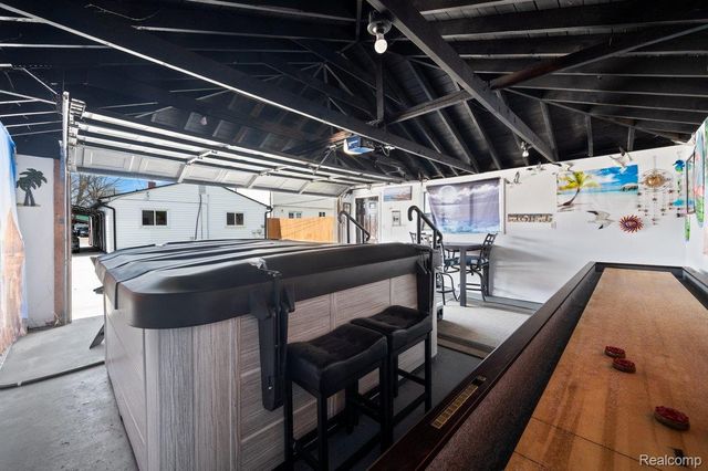 7256 Deering Street, Westland, MI 48185