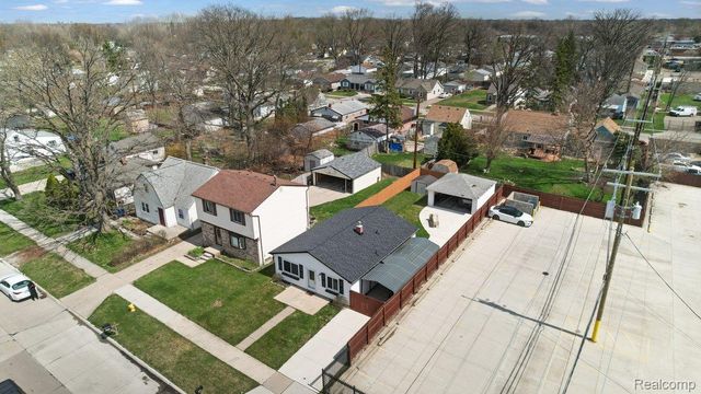 7256 Deering Street, Westland, MI 48185