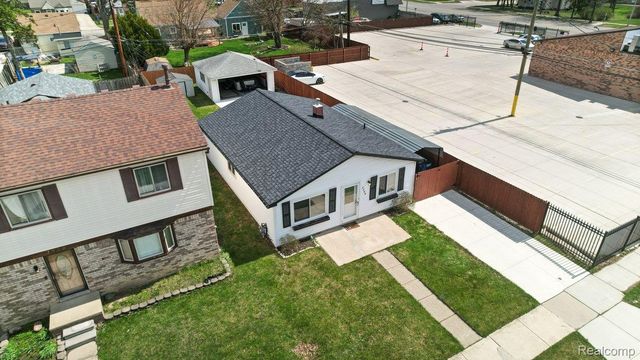 7256 Deering Street, Westland, MI 48185