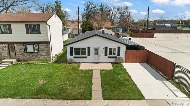7256 Deering Street, Westland, MI 48185