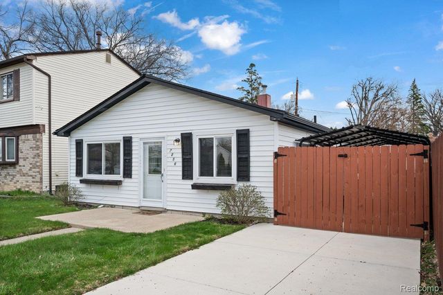 7256 Deering Street, Westland, MI 48185