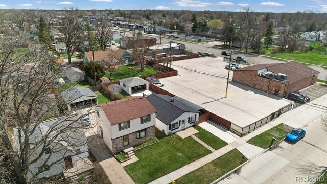 7256 Deering Street, Westland, MI 48185