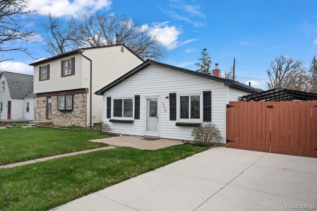 7256 Deering Street, Westland, MI 48185