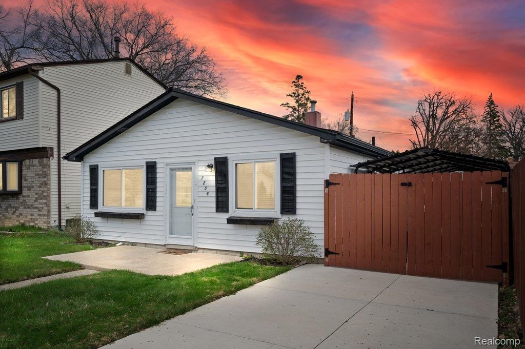 7256 Deering Street, Westland, MI 48185