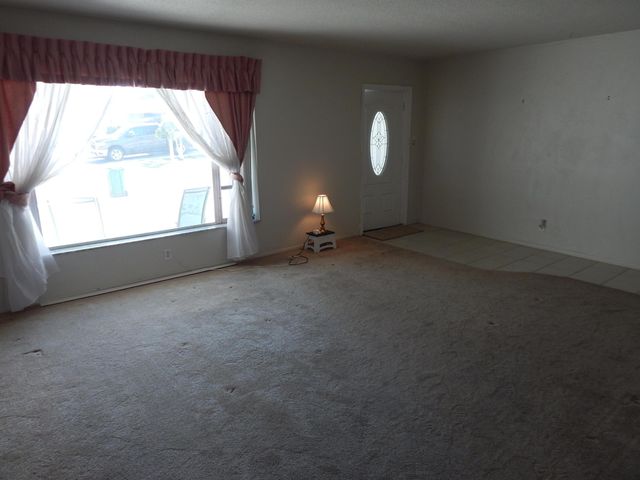 6805 NW 77th Street, Tamarac, FL 33321