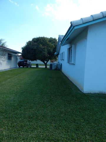 6805 NW 77th Street, Tamarac, FL 33321