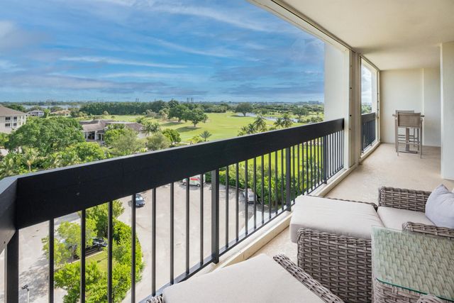 2400 Presidential Way 801, West Palm Beach, FL 33401