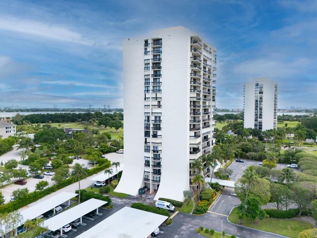 2400 Presidential Way 801, West Palm Beach, FL 33401