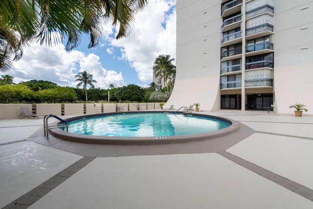 2400 Presidential Way 801, West Palm Beach, FL 33401