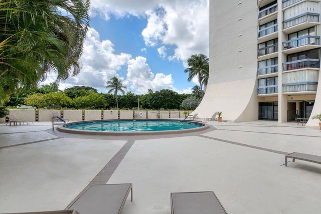 2400 Presidential Way 801, West Palm Beach, FL 33401