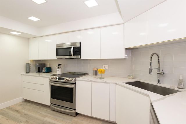 2400 Presidential Way 801, West Palm Beach, FL 33401