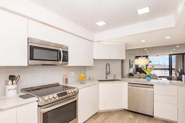 2400 Presidential Way 801, West Palm Beach, FL 33401