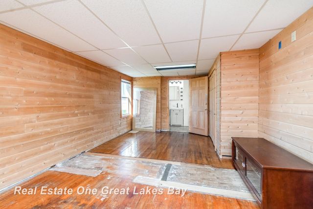 808 W Cody Estey Road, Pinconning, MI 48650