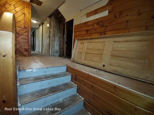 808 W Cody Estey Road, Pinconning, MI 48650