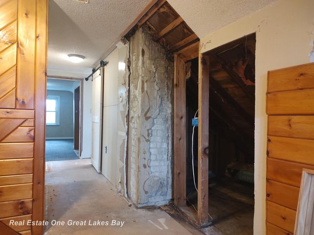 808 W Cody Estey Road, Pinconning, MI 48650