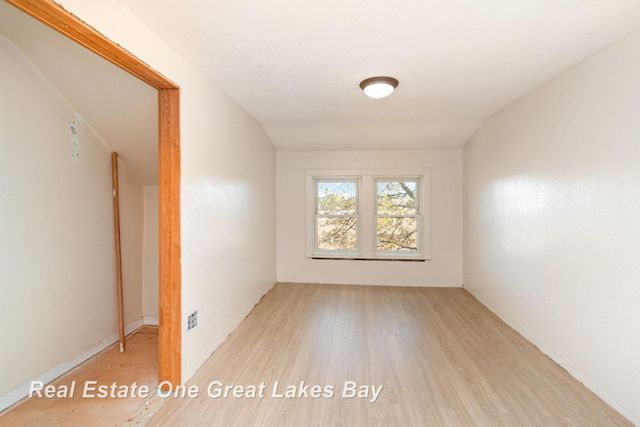 808 W Cody Estey Road, Pinconning, MI 48650