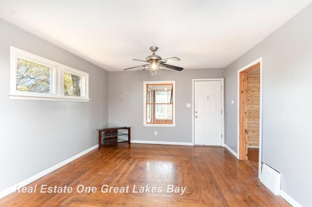 808 W Cody Estey Road, Pinconning, MI 48650