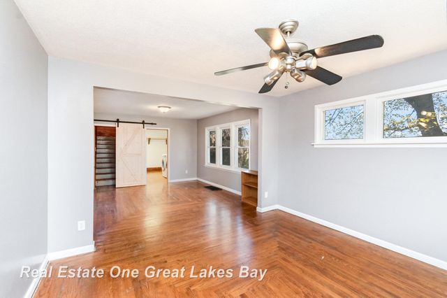 808 W Cody Estey Road, Pinconning, MI 48650