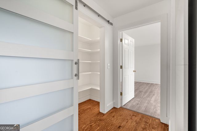 832 Round Top Drive, Clayton, GA 30525