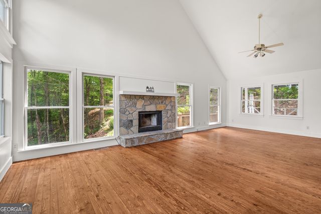 832 Round Top Drive, Clayton, GA 30525