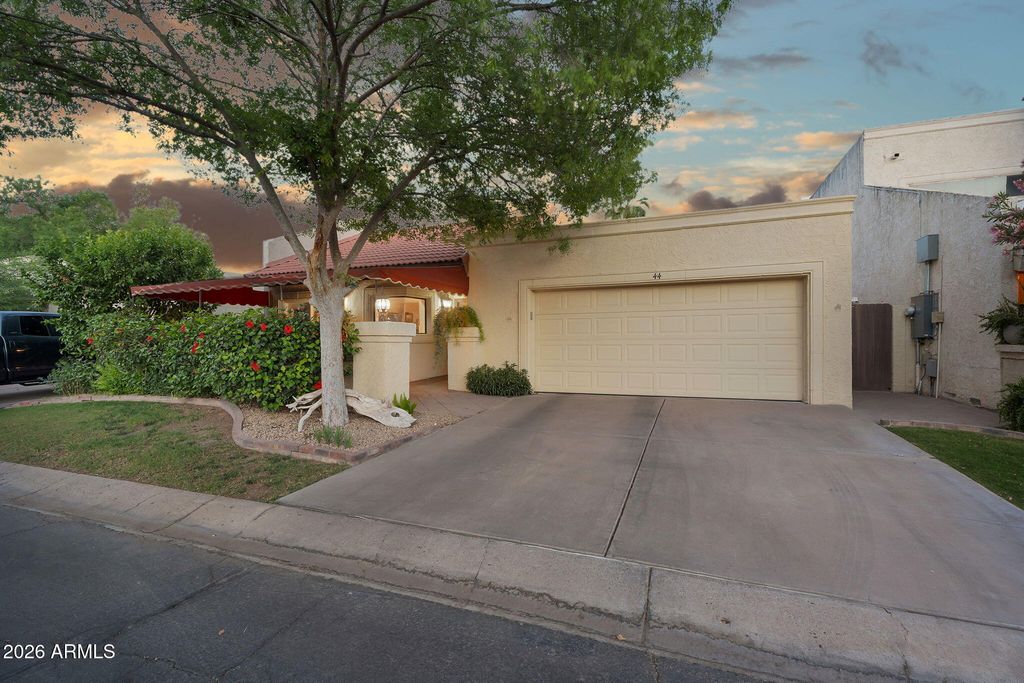 Image 6 of property listing at 2322 S ROGERS -- 44, Mesa, AZ 85202