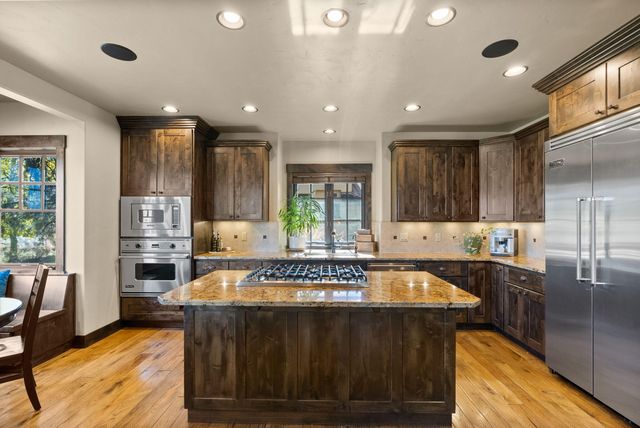 65870 Pronghorn Estates Drive, Bend, OR 97701