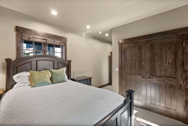 65870 Pronghorn Estates Drive, Bend, OR 97701