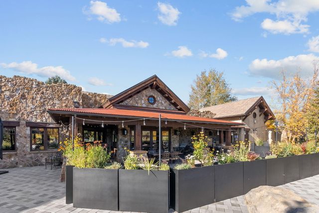 65870 Pronghorn Estates Drive, Bend, OR 97701