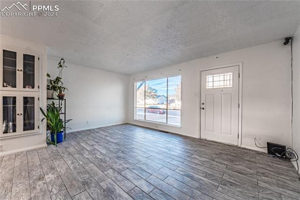 3412 Devonshire Lane, Pueblo, CO 81005 — photo 2