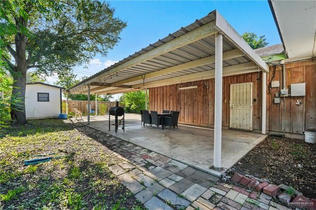 329 S Georgia Avenue, Mercedes, TX 78570