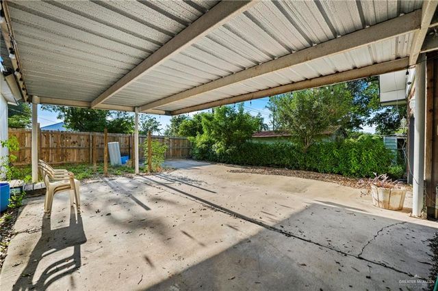 329 S Georgia Avenue, Mercedes, TX 78570