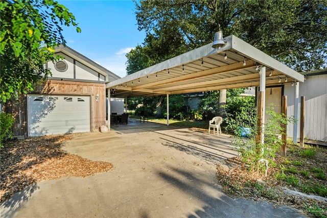 329 S Georgia Avenue, Mercedes, TX 78570