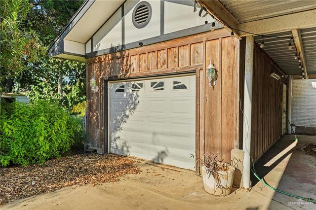 329 S Georgia Avenue, Mercedes, TX 78570