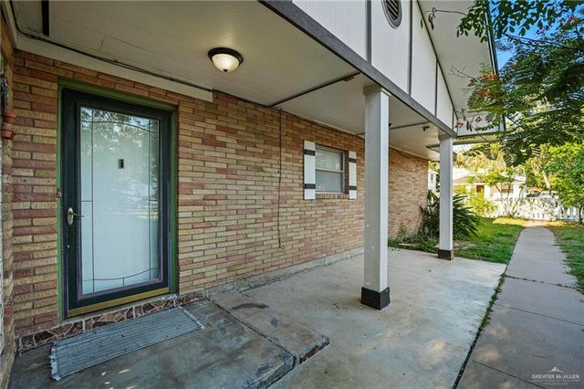 329 S Georgia Avenue, Mercedes, TX 78570