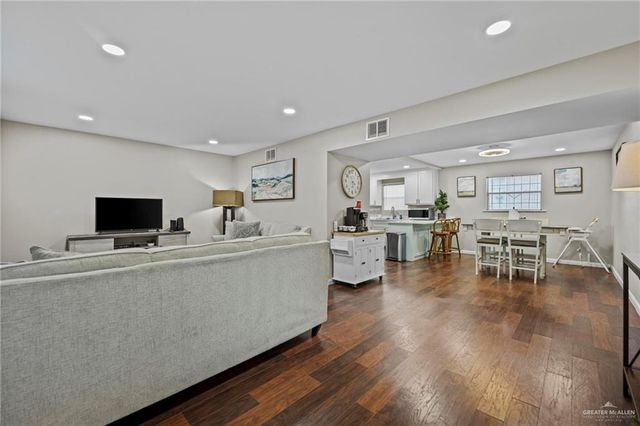 329 S Georgia Avenue, Mercedes, TX 78570