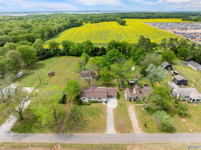 5581 Hunter Lane, Tanner, AL 35671