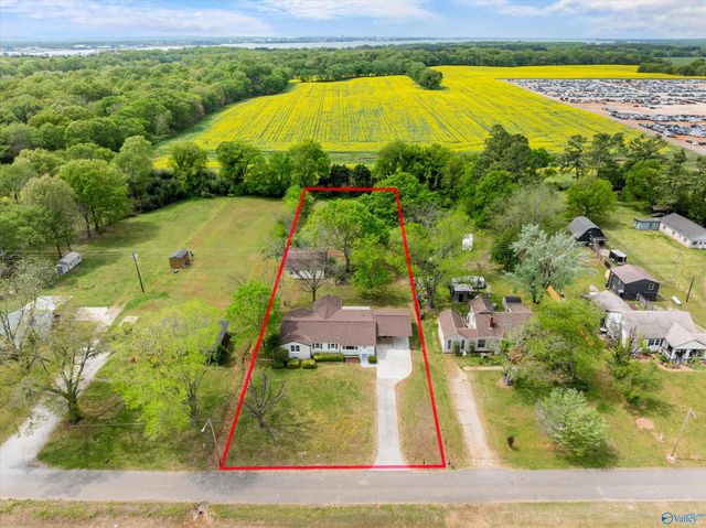 5581 Hunter Lane, Tanner, AL 35671