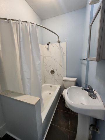 1601 40th Street, Galveston, TX 77550