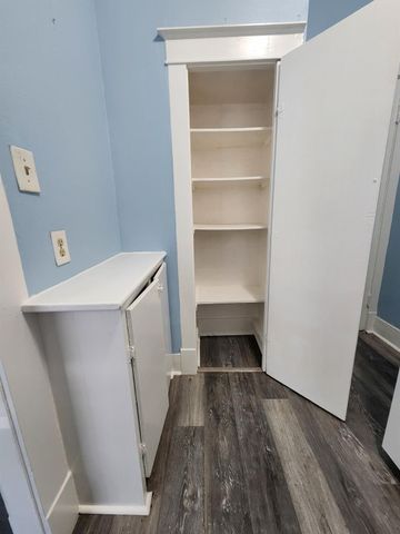 1601 40th Street, Galveston, TX 77550