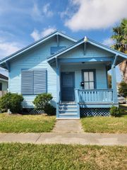 1601 40th Street, Galveston, TX 77550