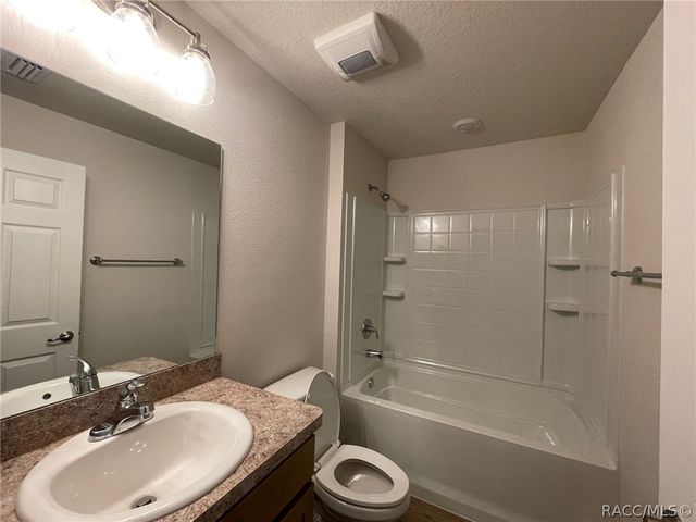 621 W Walkertown Drive, Citrus Springs, FL 34434